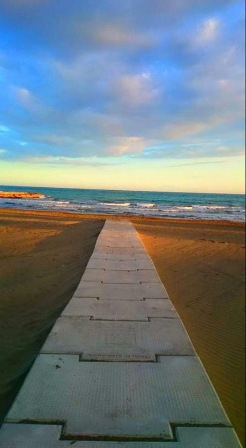 Malaga Rivasアパートメント エクステリア 写真